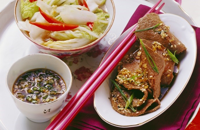 Bulgogi with kimchi (marinated beef & pickled cabbage, Korea)